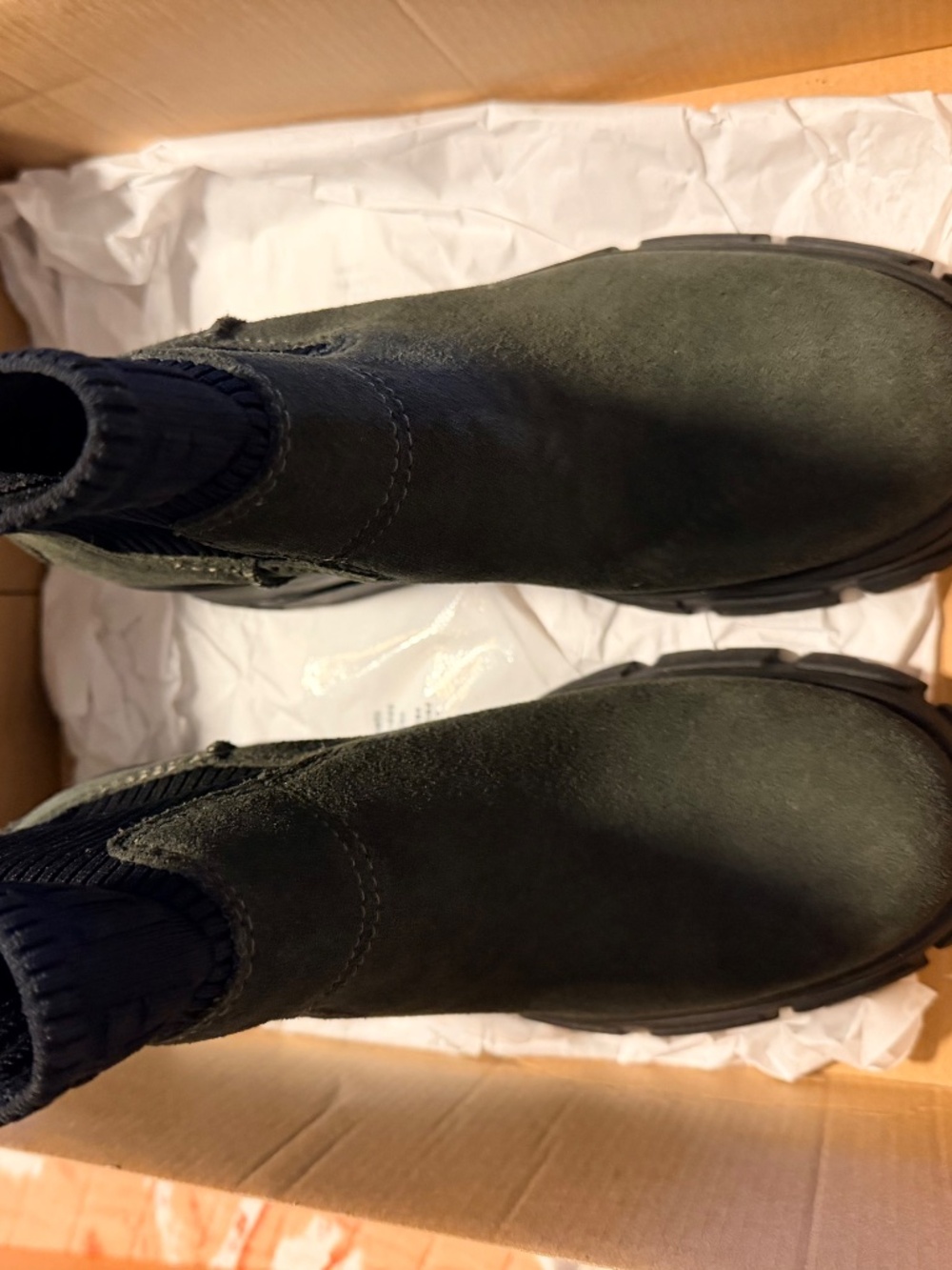 Boots - Picture 3 of 4